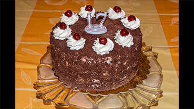 Schwarzwaelder Kirschtorte bestellen